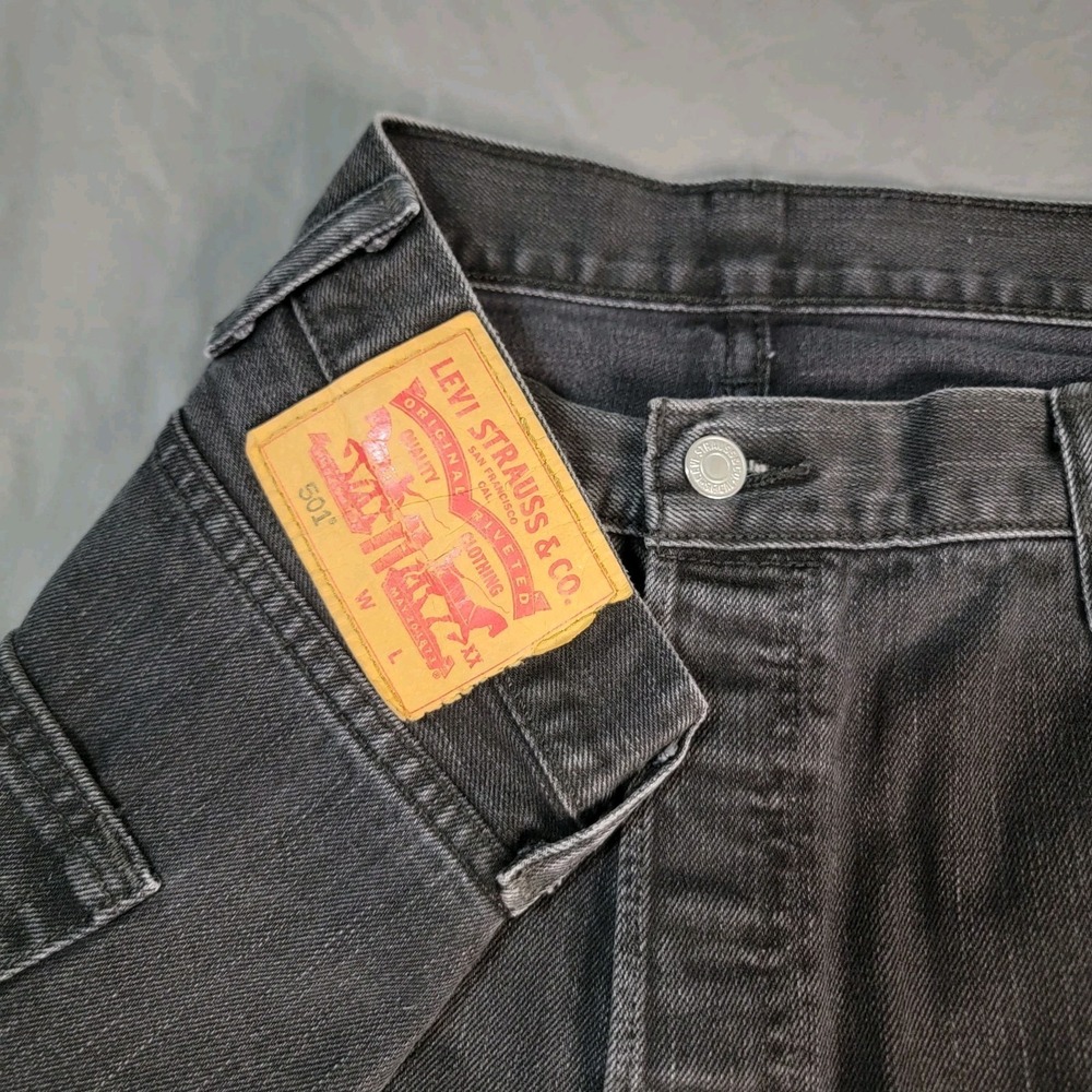 Levis 501 Button Fly Jeans Men's 44x30 Black Dark Wash Straight Leg Pleated